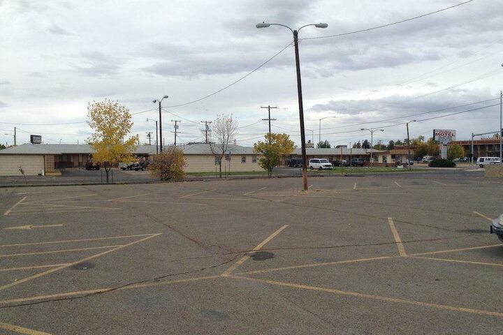 Property Grounds 33 of 40