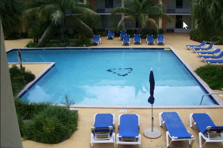 Royal Islander Hotel