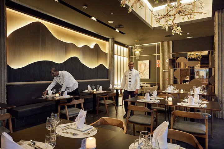 Dining 92 of 131