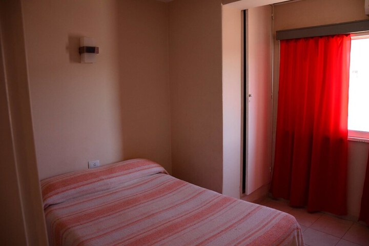 Room 6 of 17
