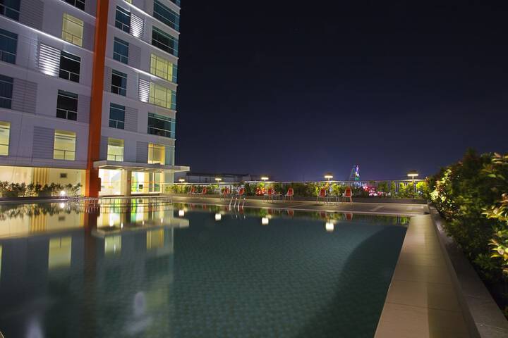 Hotel with Pool