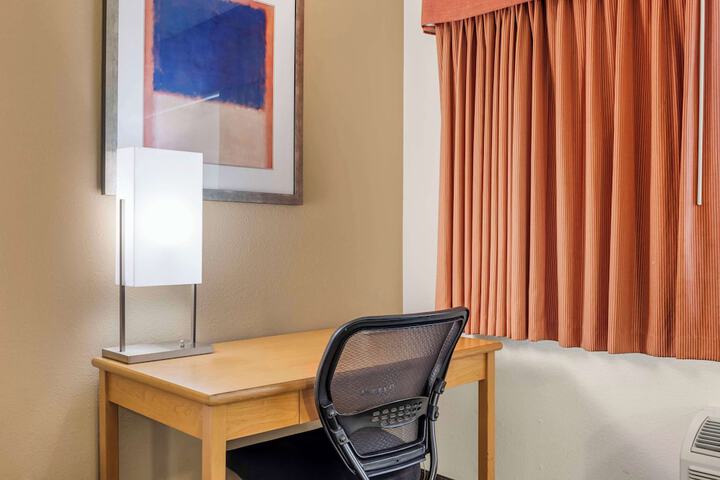 Room 15 of 37