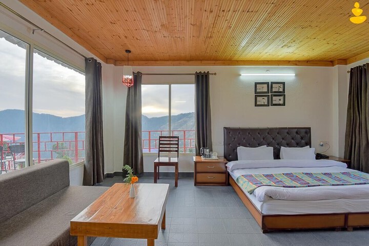 Room 4 of 10