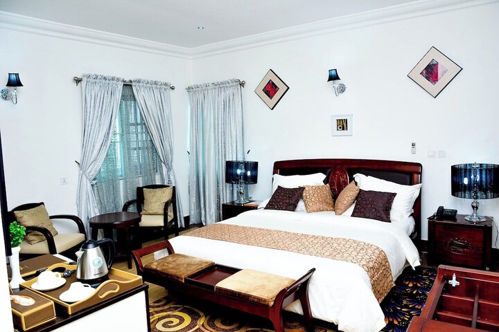 Room 3 of 26