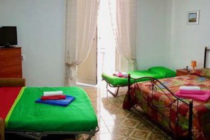 Room 7 of 9