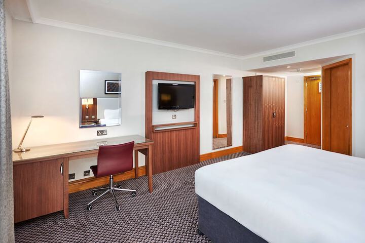 Room 6 of 55