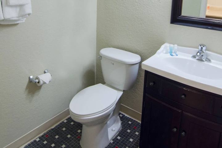 Room 2 of 2