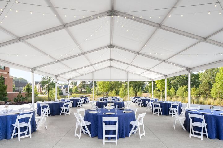 Ballroom/Hall 76 of 106