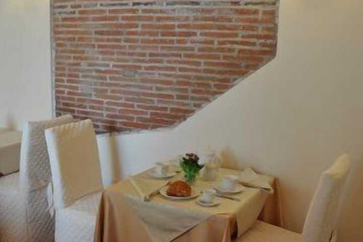 Dining Photos