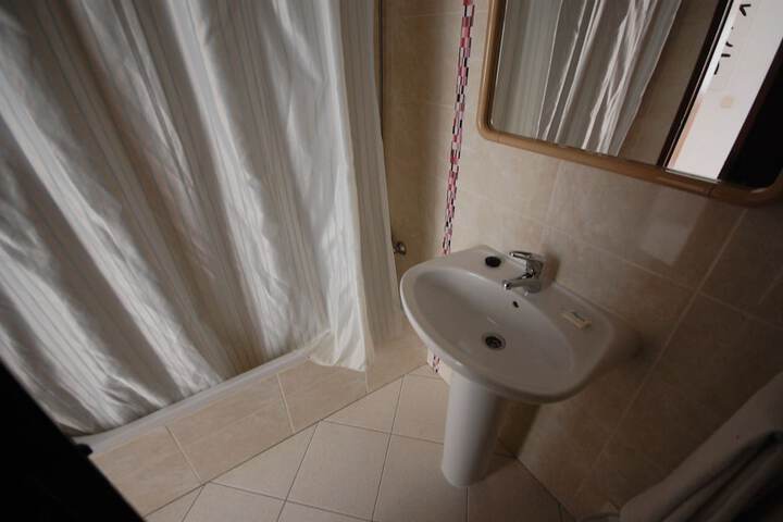 Room 34 of 53