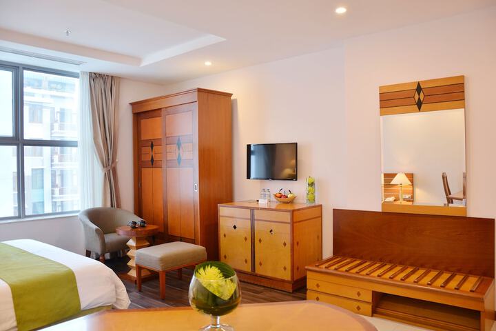 Open Hotel