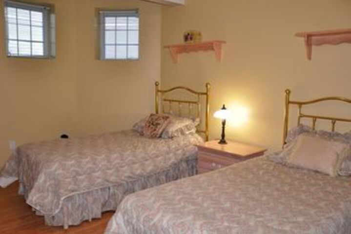 Room 12 of 37