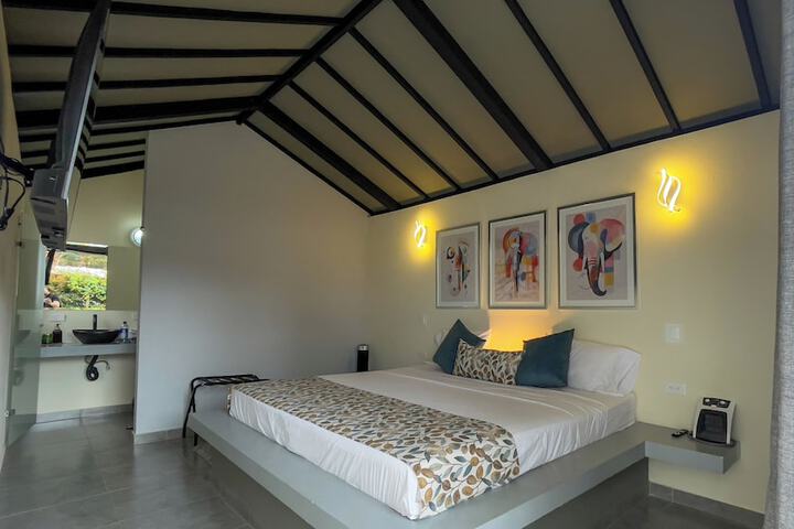 Room 5 of 63