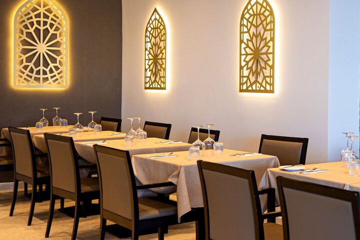 Dining 64 of 82