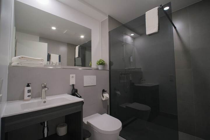 Room 8 of 15
