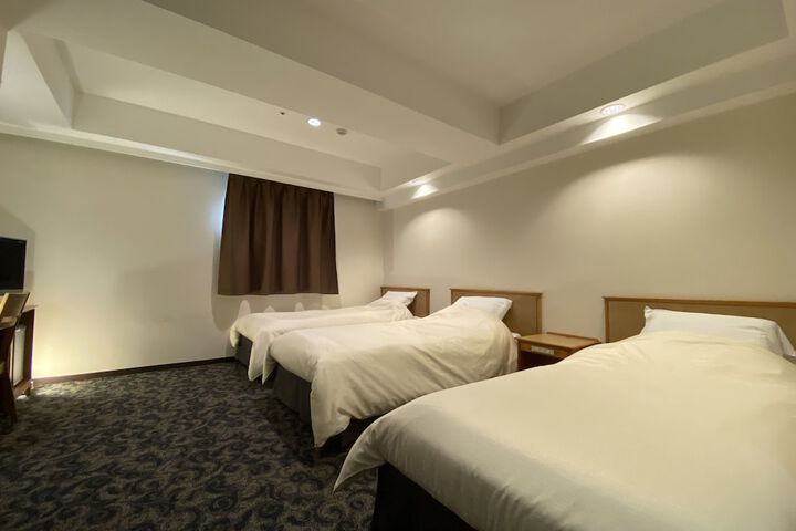 Room 14 of 40