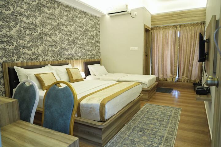 Room 15 of 51
