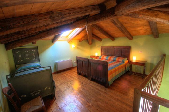 Room 32 of 67