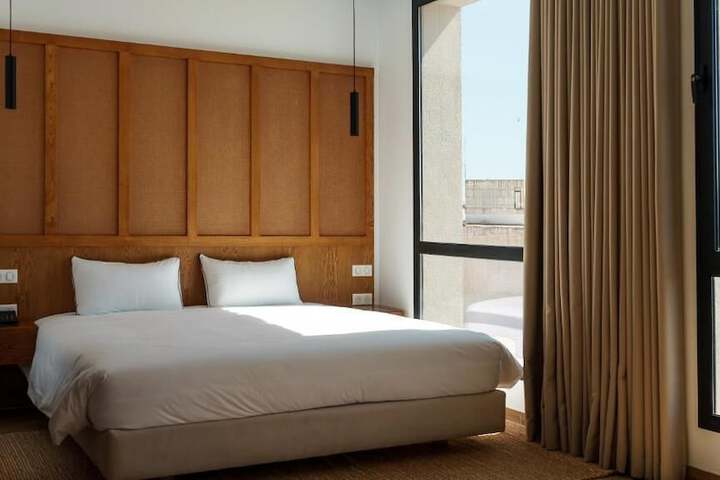 Room 60 of 74