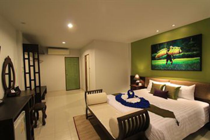 Room 25 of 42