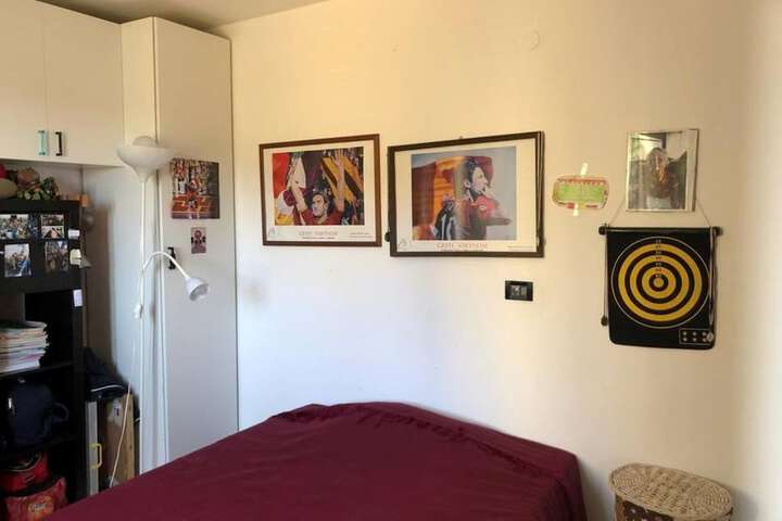 Room 10 of 13