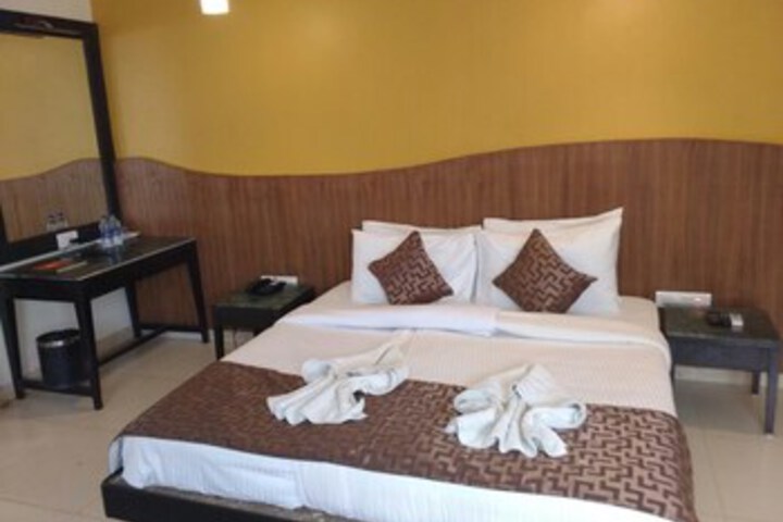 Room 16 of 33