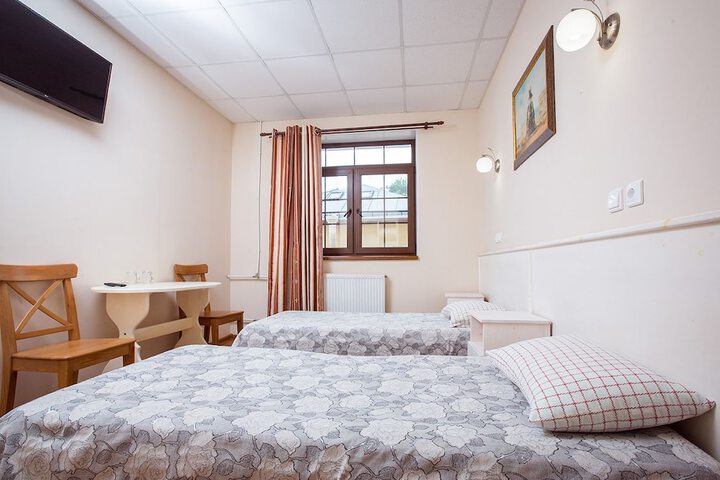 Room 7 of 63