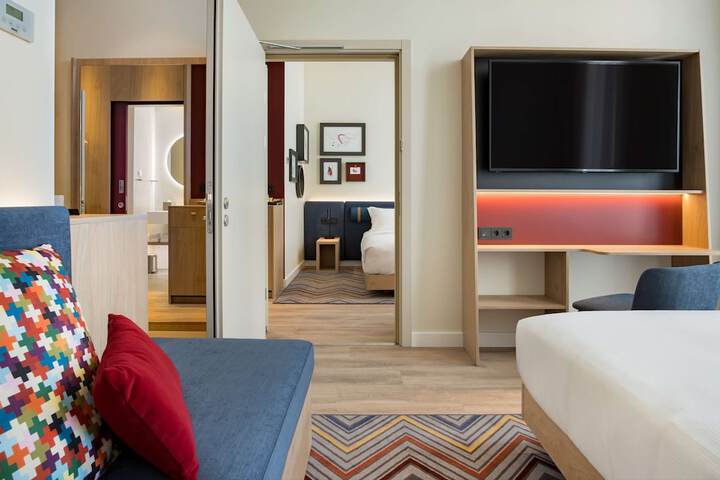 Room 13 of 51