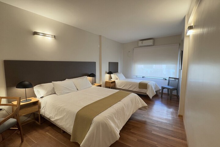 Room 17 of 33