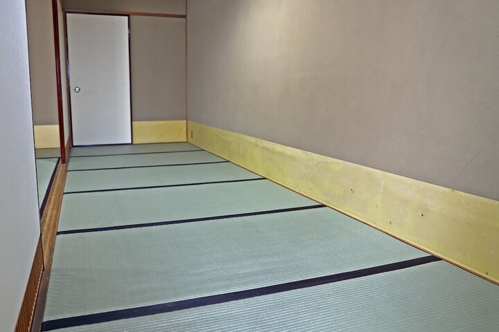 Room 28 of 113