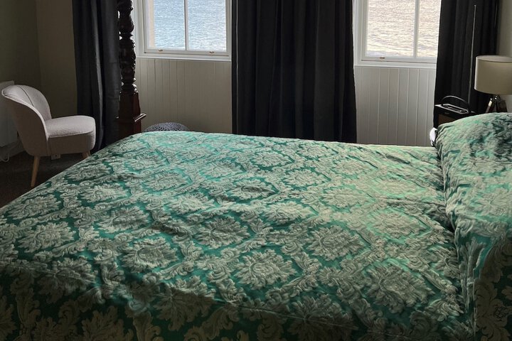 Room 13 of 84