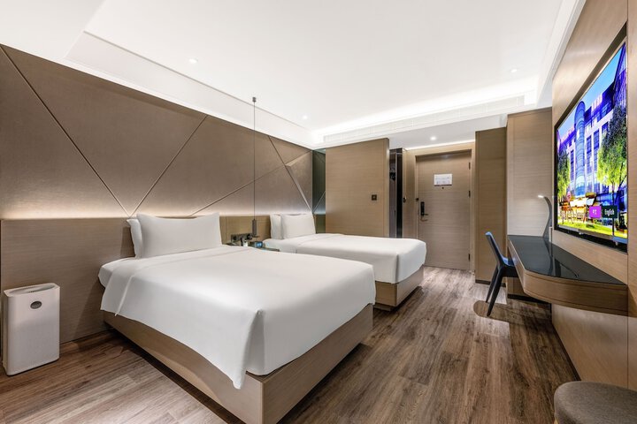 Room 25 of 58