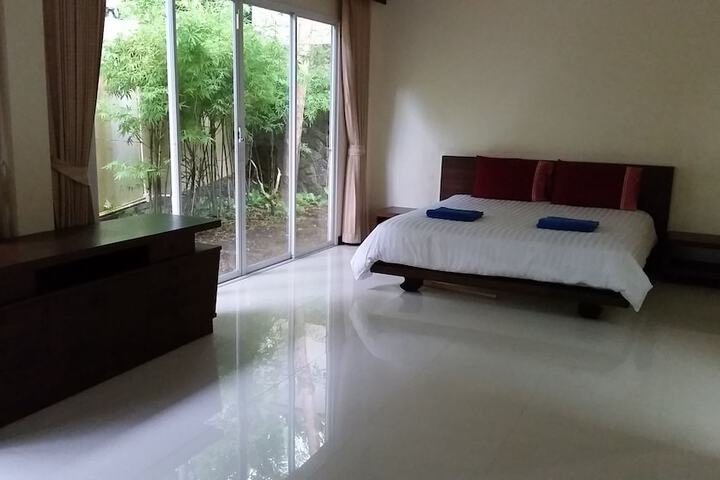 Room 3 of 46