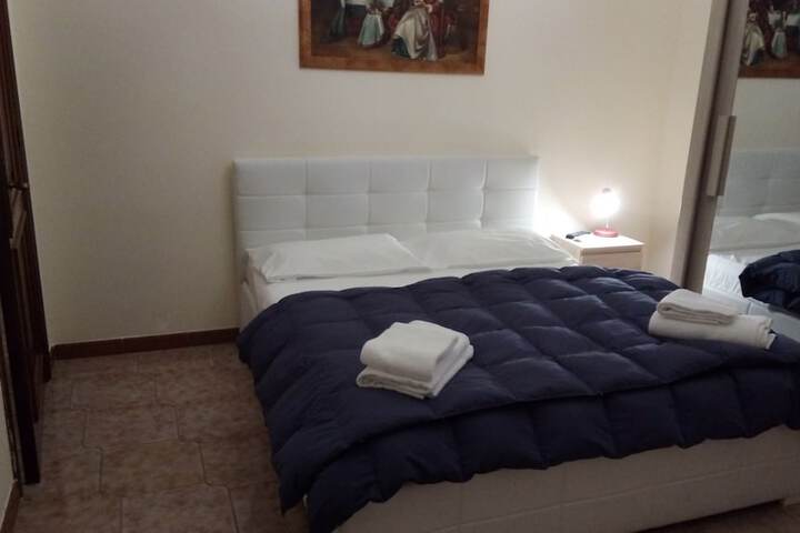 Room 3 of 8