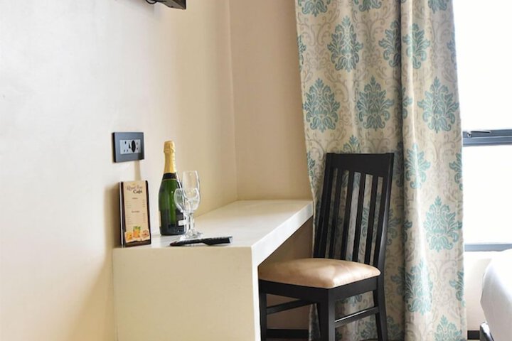 Room 14 of 21