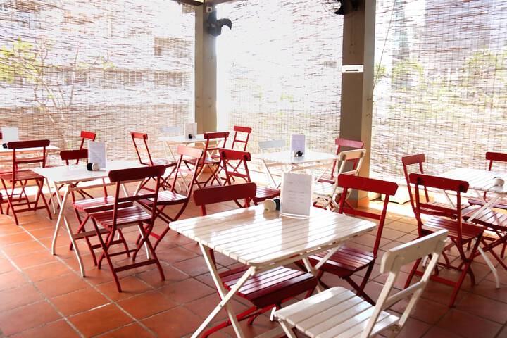Breakfast area