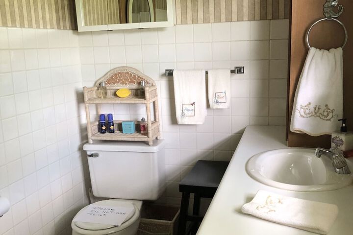 Room 2 of 22