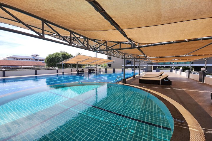 Pool 53 of 72