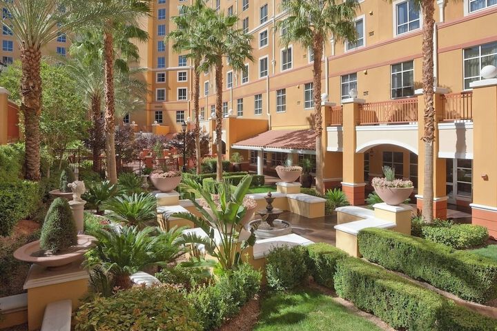Hotel Exterior 51 of 67