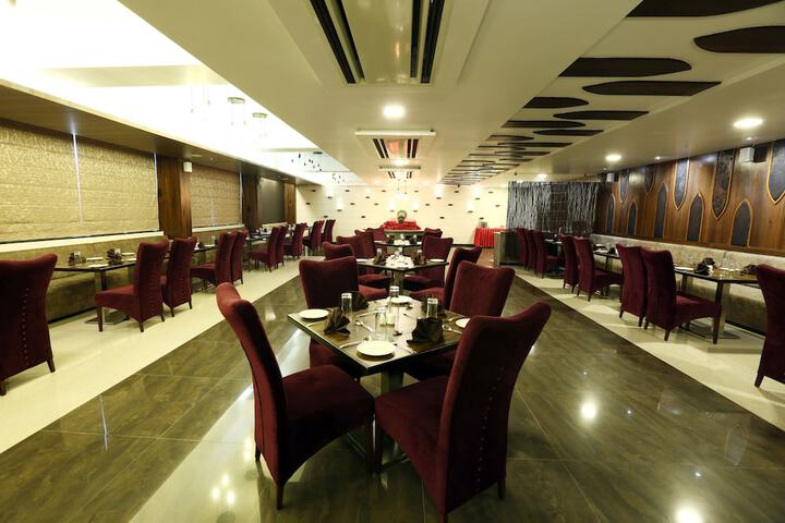 Dining 10 of 20