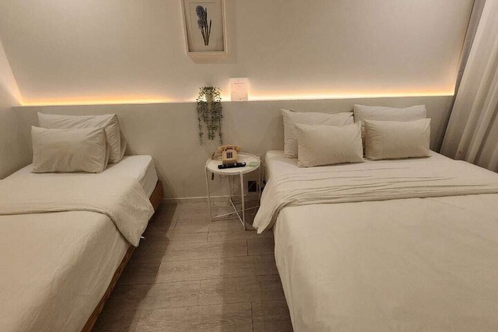Room 5 of 27