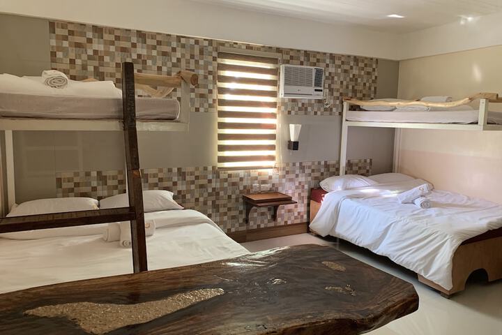 Room 12 of 238