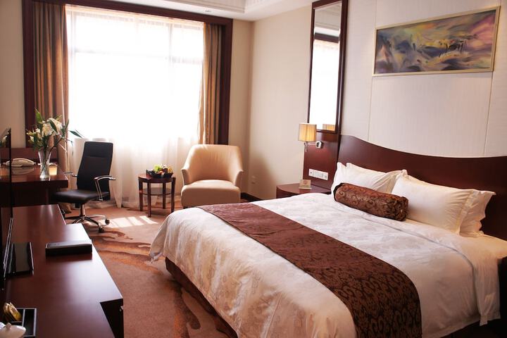 Room 25 of 60