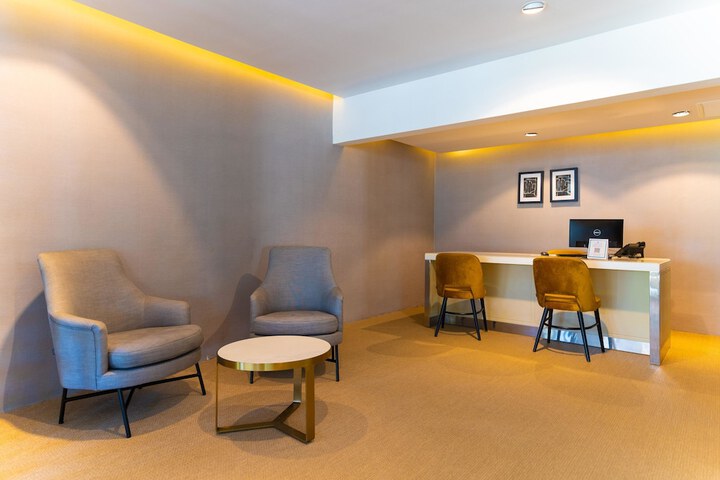 Business Center 124 of 155