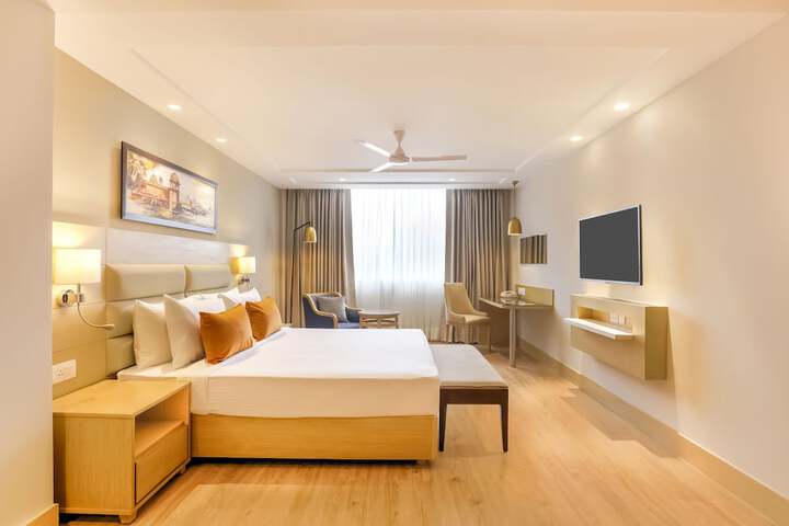 Room 6 of 42