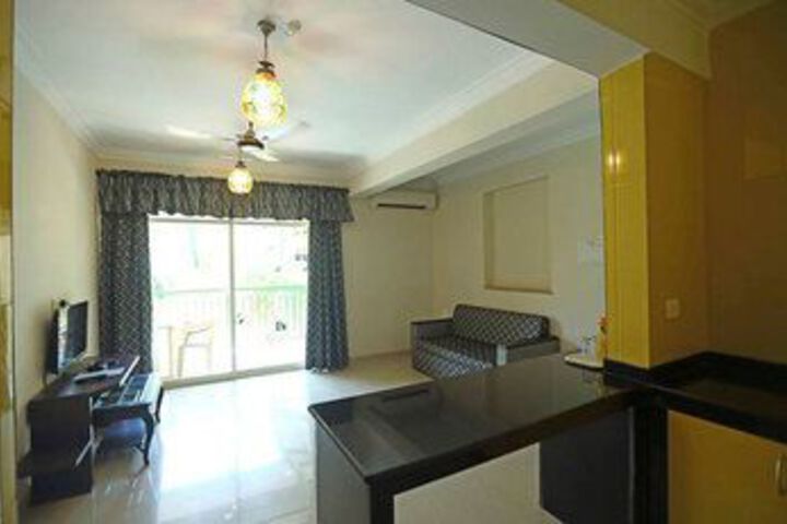 Room 6 of 15