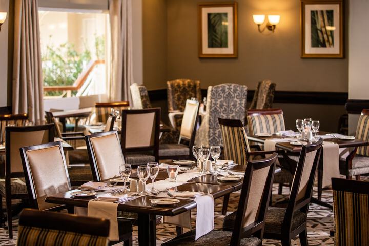 Dining Photos