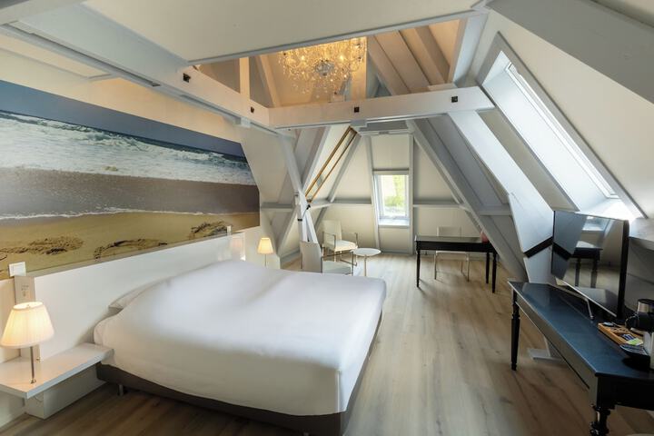 Room 19 of 29