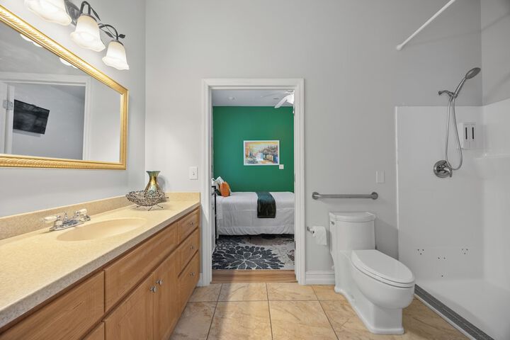 Room 32 of 52