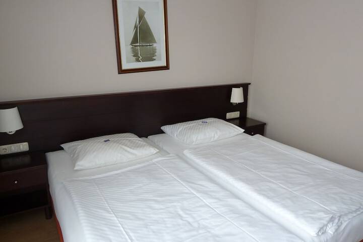 Room 4 of 49